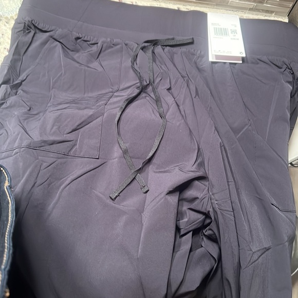 New Nike Bliss Luxe Pants lightweight layer stretches Mid Rise 7/8 Length 2X NWT - Picture 12 of 13